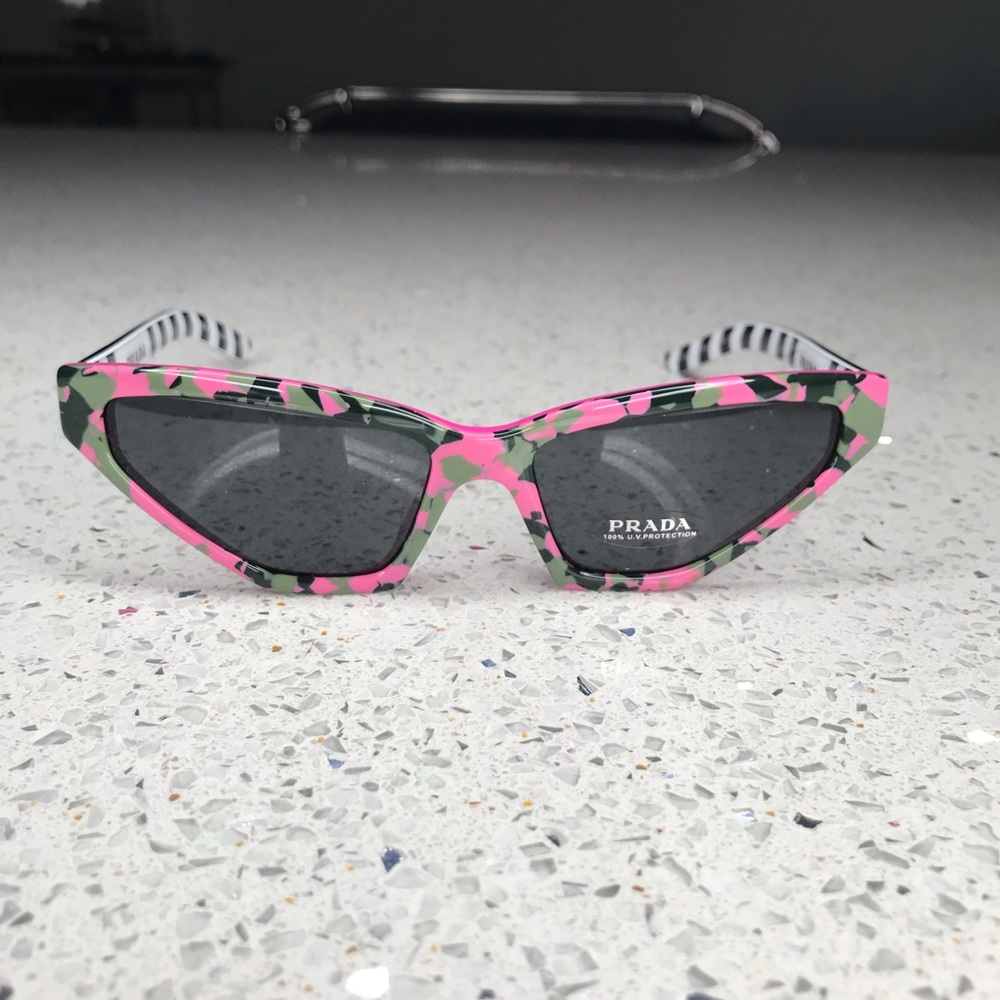 Prada Barbie Pink Camo Millennial Sunglass… - Picture 4 of 4